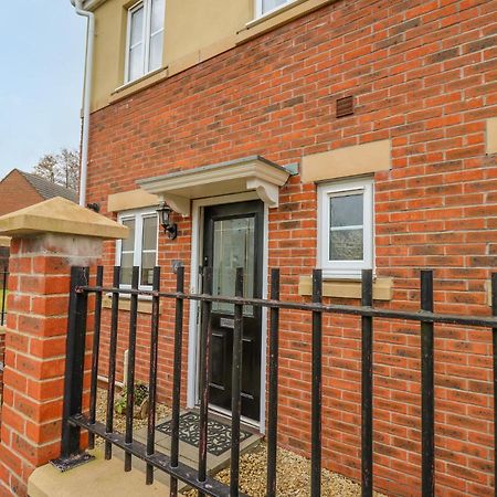 6 Erwr Brenhinoedd Ammanford Exterior foto